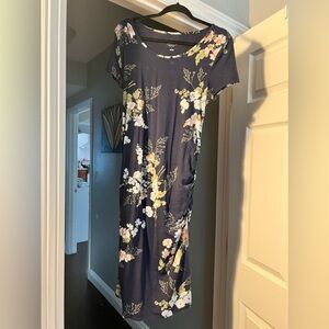 Flattering summer maternity dress